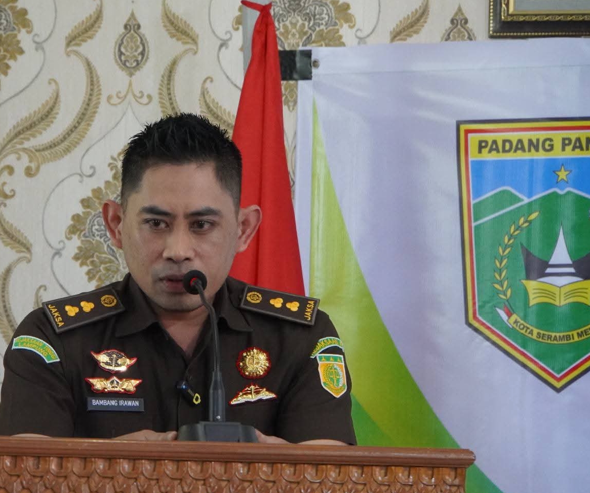 Plh Kejari Padang Panjang, Bambang Irawan.